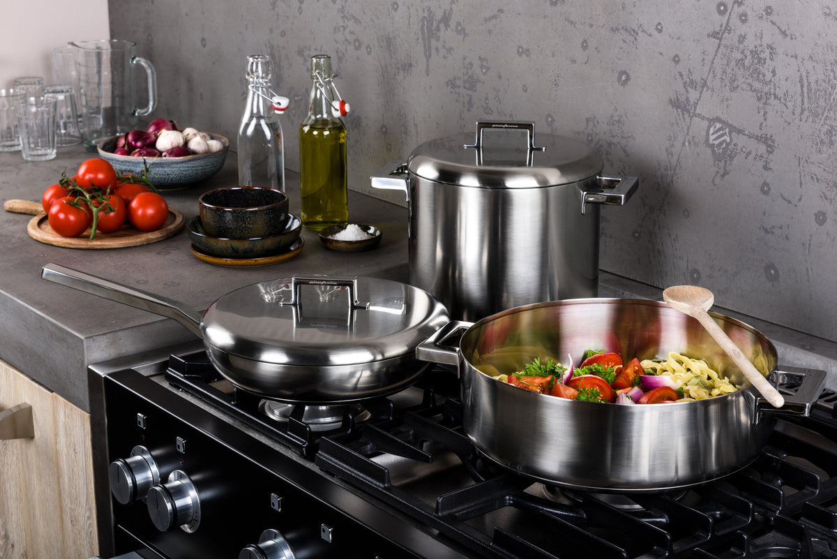 Tampa Linha STILE por Pininfarina
